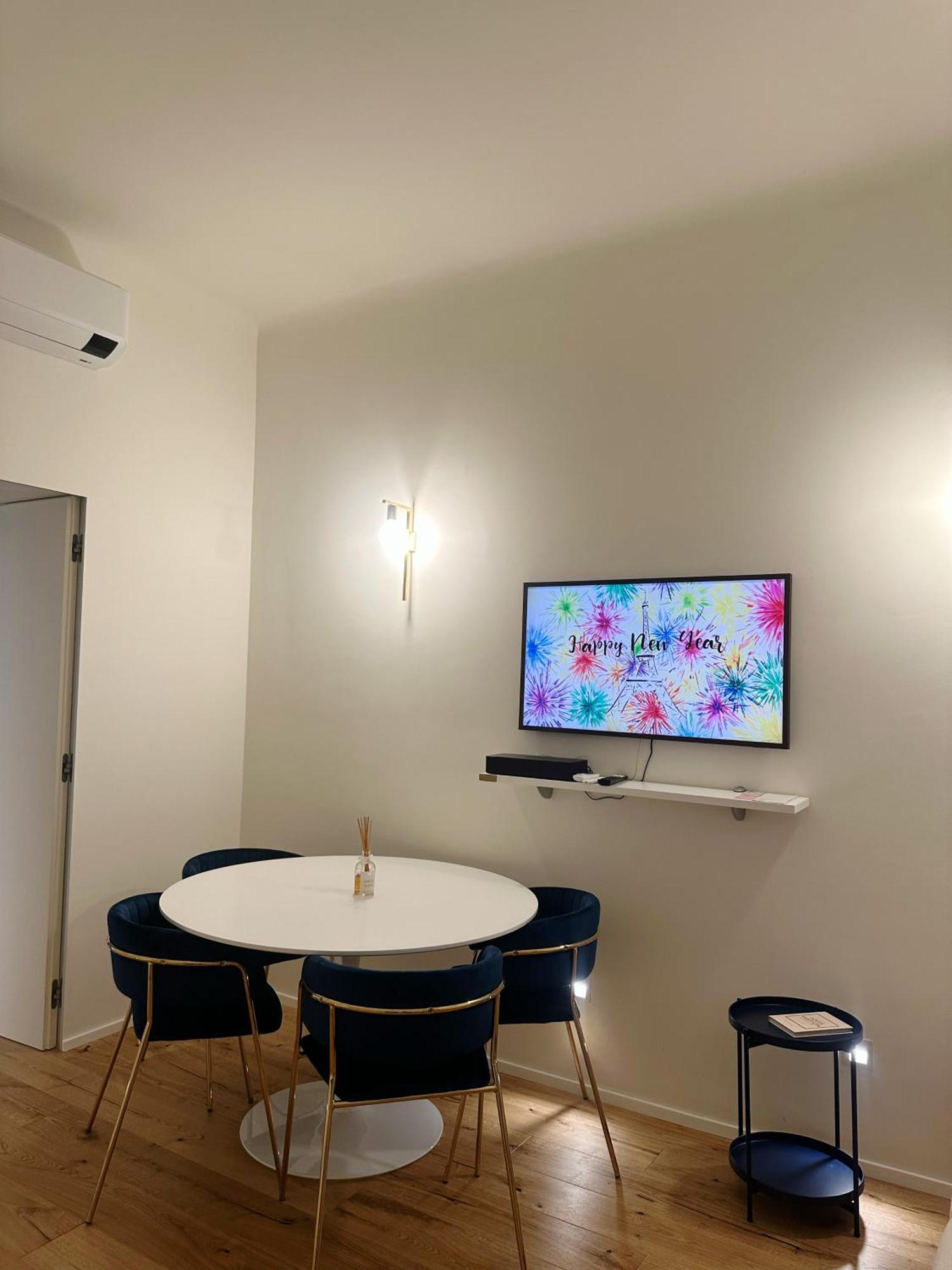 Private Apartment With Wi-Fi Milano City Near Duomo Atena Milão Exterior foto